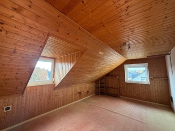 Innenansichten - Attraktive Wohnimmobilie – kleine Teichanlage im Garten – Loggia – unterkellert – ca. 133 m² Wohnfläche